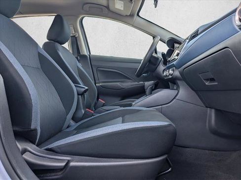Used 2025 Nissan Versa SV FWD image 20