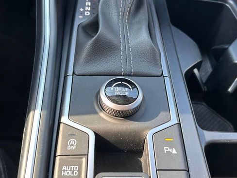 Used 2025 Kia Sorento S FWD image 30