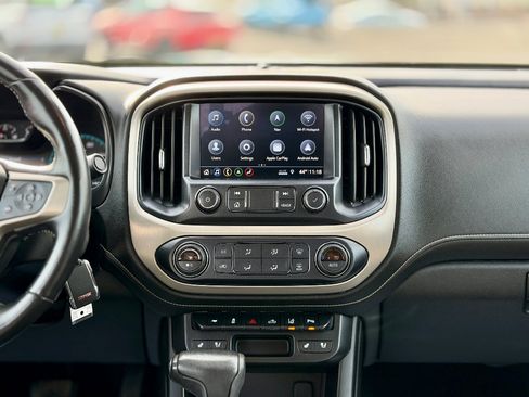 Used 2021 GMC Canyon Denali image 12