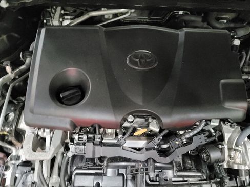 Used 2021 Toyota Camry SE image 30