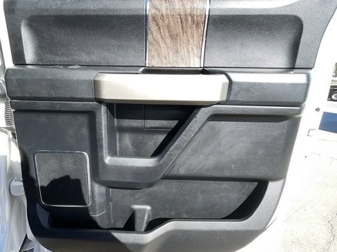 Used 2017 Ford F250 Lariat w/ Lariat Value Package image 33