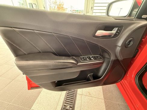 Used 2018 Dodge Charger R/T image 43