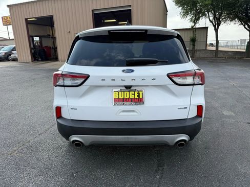 Used 2020 Ford Escape SE image 6