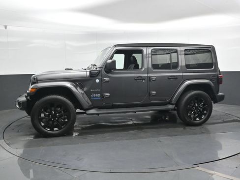 Used 2021 Jeep Wrangler Unlimited Sahara w/ Cold Weather Group AWD/4WD image 8