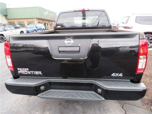 Used 2020 Nissan Frontier S image 16