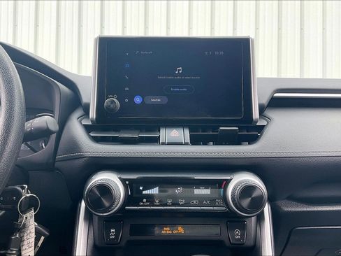 Used 2025 Toyota RAV4 LE image 37