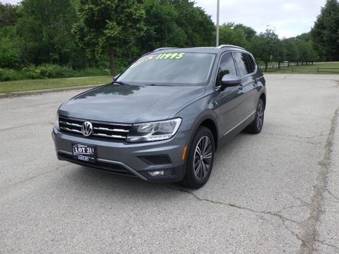 Used 2018 Volkswagen Tiguan SEL AWD/4WD image 1