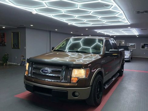 Used 2011 Ford F150 Lariat image 2