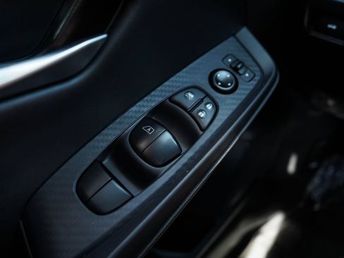 Used 2025 Nissan Sentra SV FWD image 29