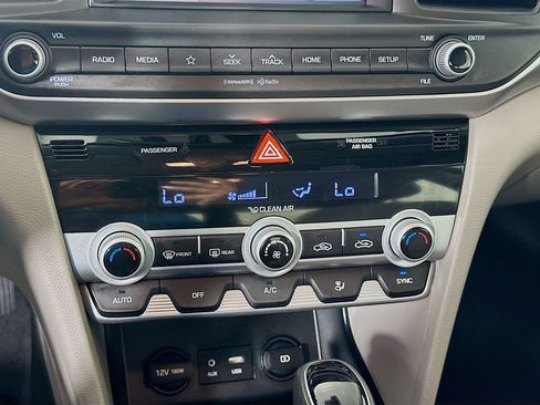 Used 2020 Hyundai Elantra SEL w/ Convenience Package (C2) image 15