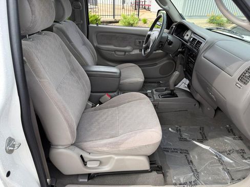 Used 2003 Toyota Tacoma PreRunner RWD image 11