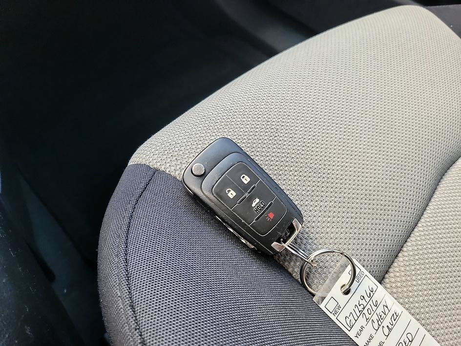 Used 2016 Chevrolet Cruze LS FWD image 47