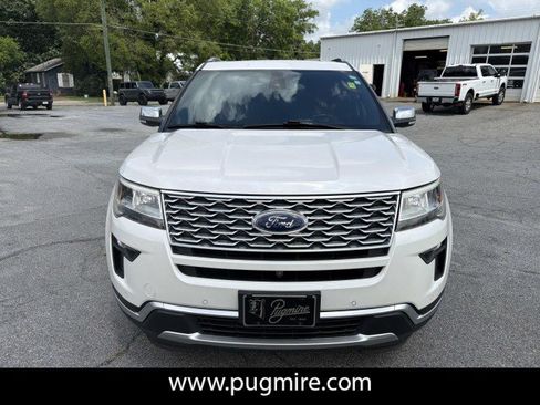 Used 2019 Ford Explorer Platinum AWD/4WD image 2