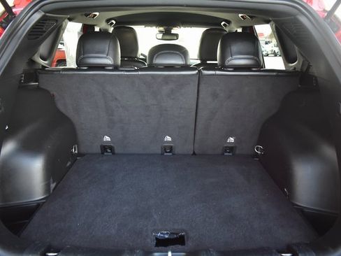 Used 2023 Jeep Compass Limited image 36