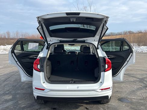 Used 2023 GMC Terrain Denali image 39