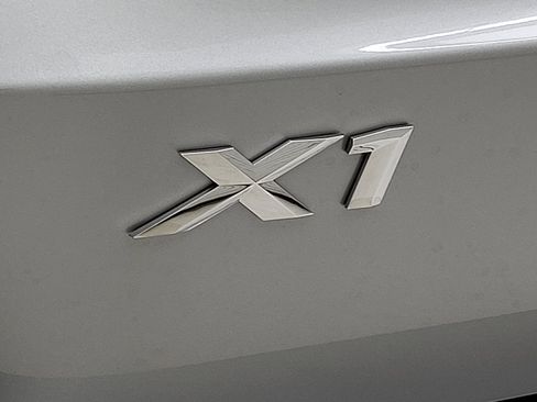 Used 2026 BMW X1 xDrive28i w/ Technology Package image 10