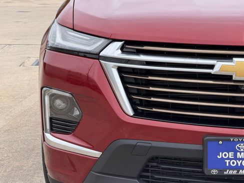 Used 2023 Chevrolet Traverse High Country FWD image 5