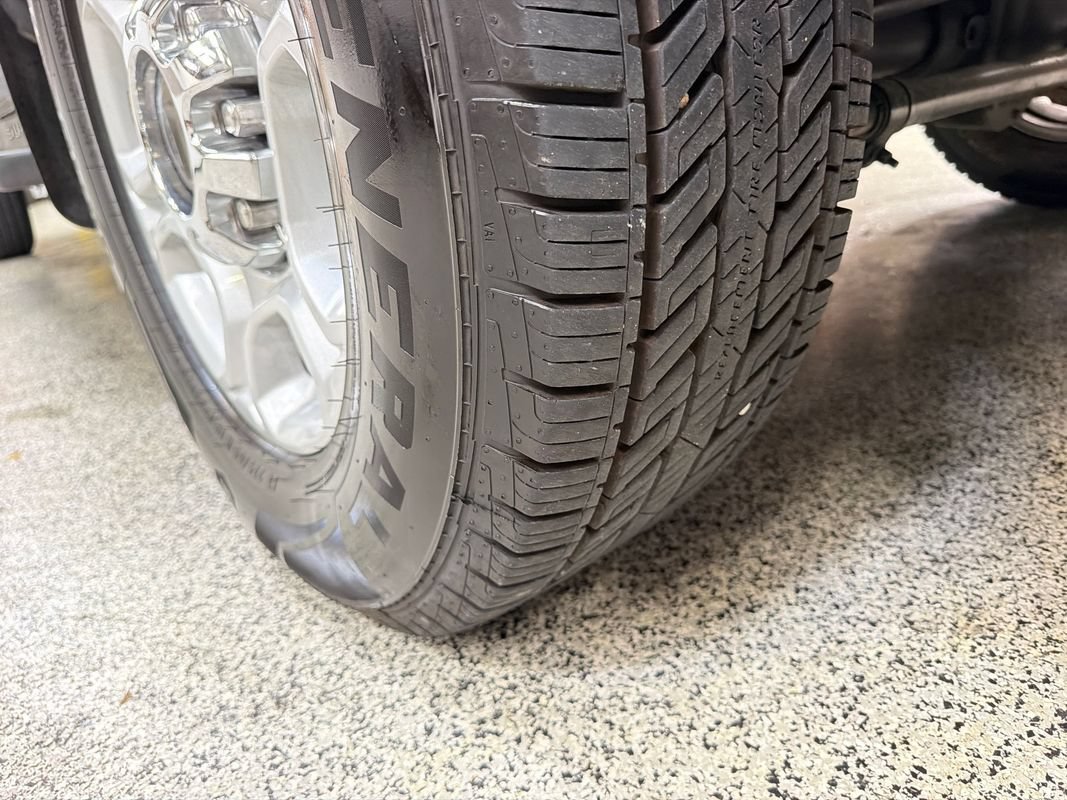 Used 2019 Ford F250 XLT w/ XLT Premium Package AWD/4WD image 48