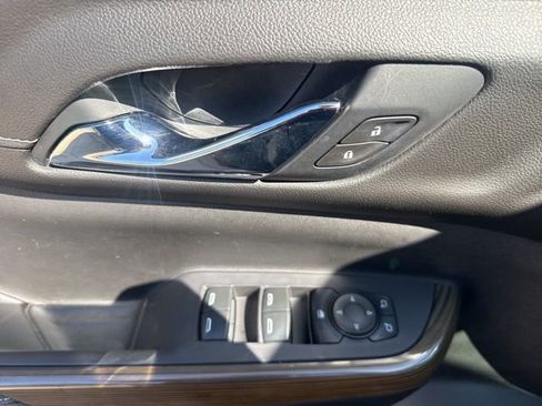 Used 2020 GMC Acadia SLE w/ Driver Convenience Package image 11