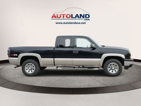 Used 2006 Chevrolet Silverado 1500 LT w/ Light Duty Power Package image 4