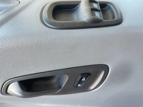 Used 2017 Ford Transit 350 XLT image 17