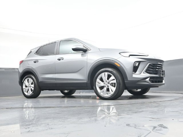 Used 2025 Buick Encore GX Preferred AWD/4WD image 21