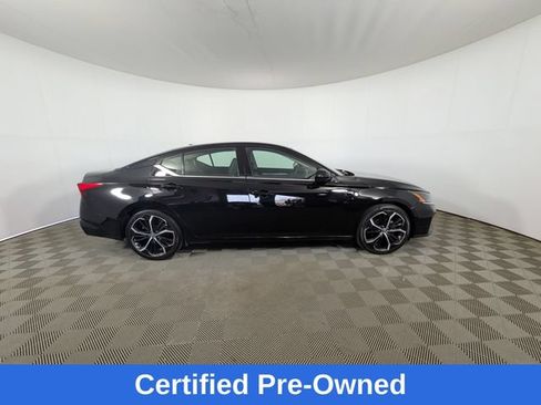 Used 2024 Nissan Altima 2.5 SR FWD image 3