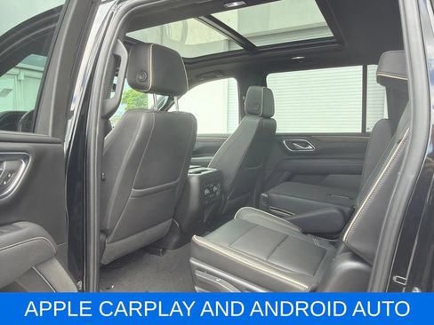 Used 2023 Chevrolet Suburban Premier RWD image 9