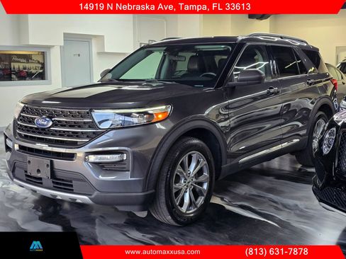 Used 2020 Ford Explorer XLT w/ Equipment Group 202A AWD/4WD image 5
