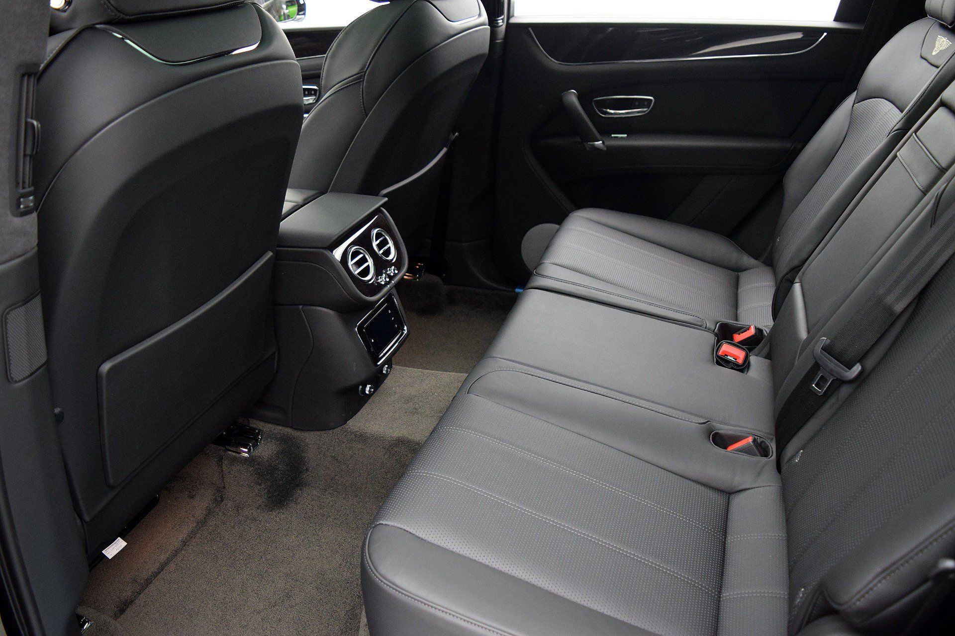 Certified 2019 Bentley Bentayga AWD/4WD image 28