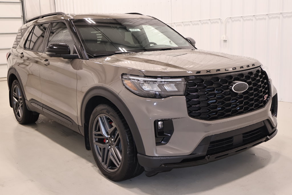 Certified 2026 Ford Explorer ST w/ Sun And Sound Package AWD/4WD image 4