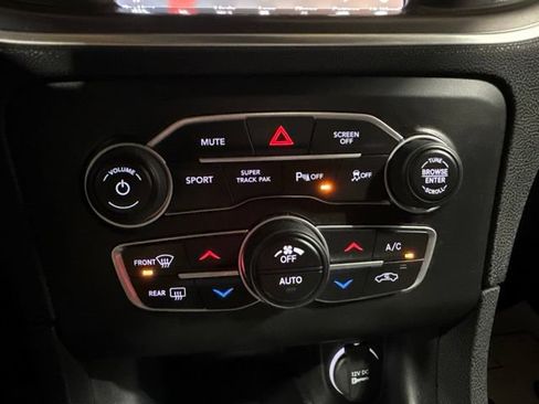 Used 2021 Dodge Charger SXT w/ Cold Weather Package AWD/4WD image 14