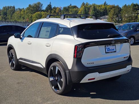 New 2026 Nissan Kicks SR w/ Cold Weather Package image 7