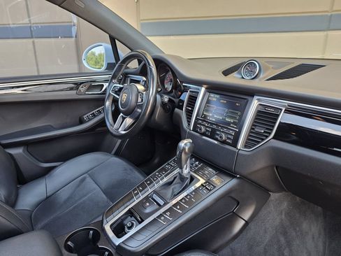 Used 2016 Porsche Macan S AWD/4WD image 26