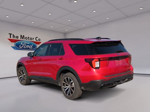 Used 2025 Ford Explorer ST-Line image 7