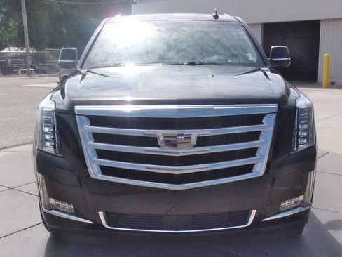 Used 2017 Cadillac Escalade ESV Premium Luxury AWD/4WD image 24