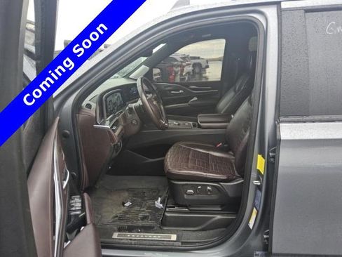 Used 2022 Cadillac Escalade ESV Sport Platinum w/ LPO, ONYX Package AWD/4WD image 12