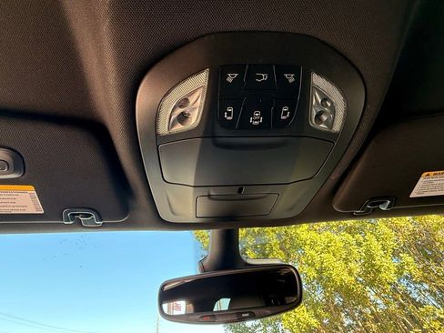 New 2026 Chrysler Pacifica Select image 16