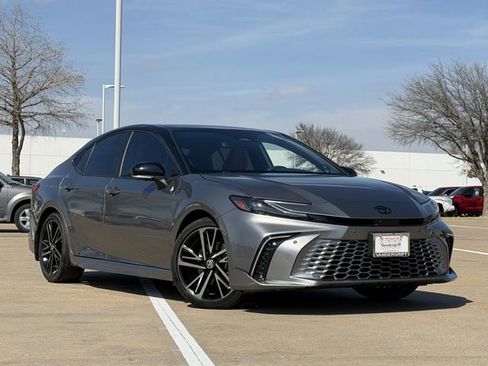 Used 2025 Toyota Camry XSE w/ Premium Plus Package image 2