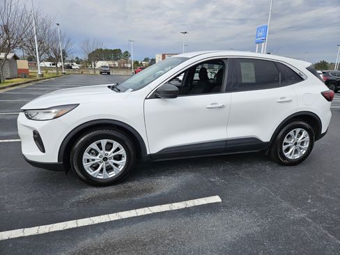 Used 2023 Ford Escape Active image 3