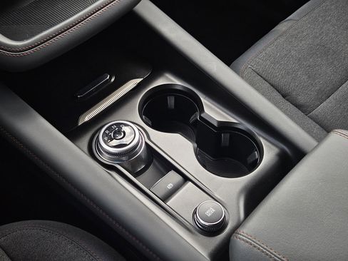 Used 2025 Ford Explorer Active image 23