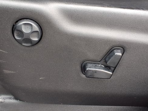 Used 2018 Jeep Grand Cherokee Altitude image 4