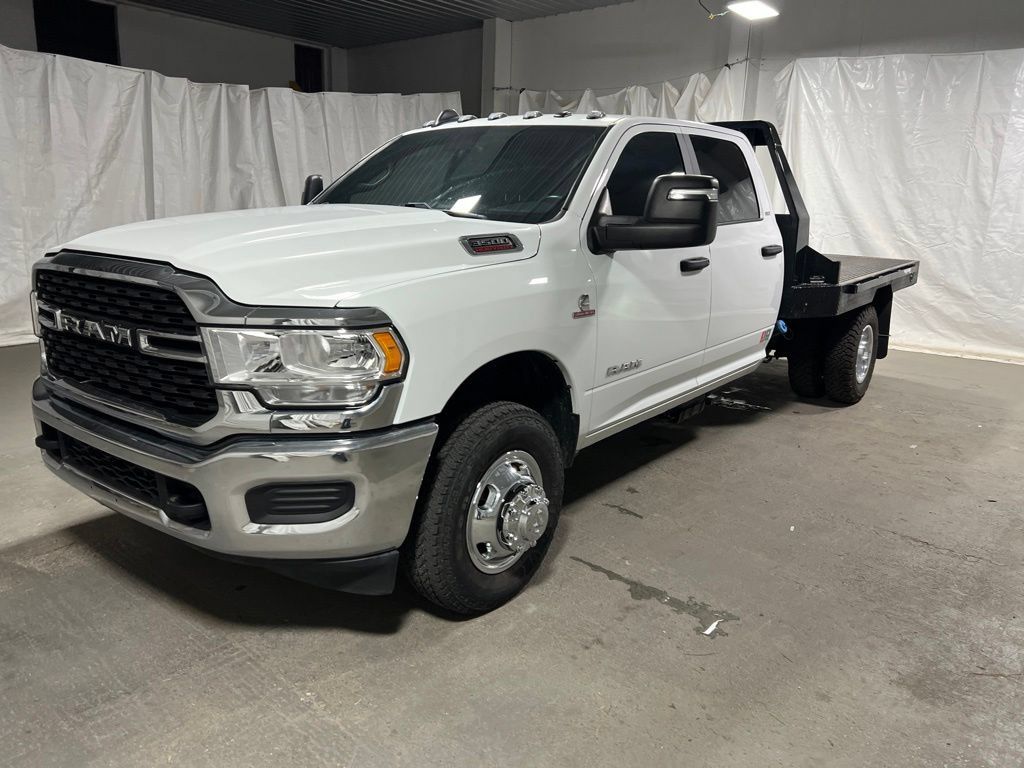 Used 2024 RAM 3500 SLT w/ Quick Order Package 2YG SLT AWD/4WD image 3