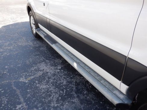 Used 2018 Ford Transit 250 130 Low Roof w/ Exterior Upgrade Package RWD image 15