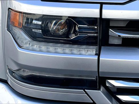 Used 2017 Chevrolet Silverado 1500 LTZ Z71 w/ LTZ Plus Package image 27