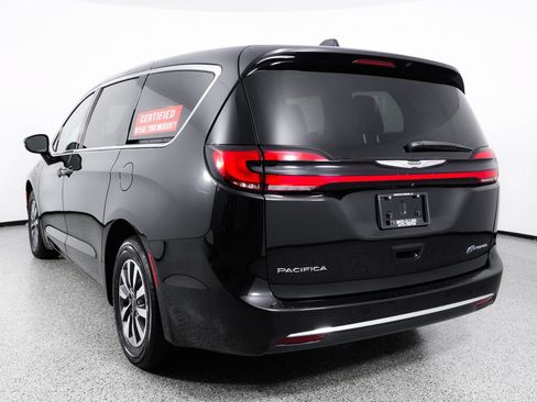 Used 2022 Chrysler Pacifica Touring-L FWD image 7