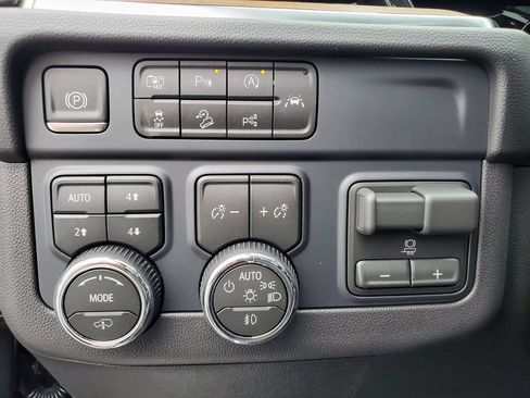 New 2026 Chevrolet Tahoe High Country AWD/4WD image 10