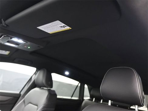 New 2026 Volkswagen Atlas Cross Sport SE image 28