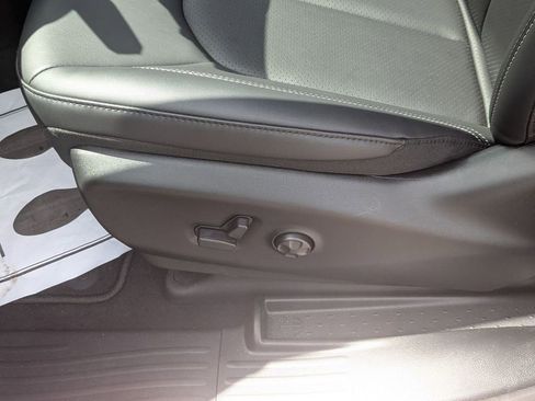 New 2026 Chrysler Pacifica Select FWD image 15