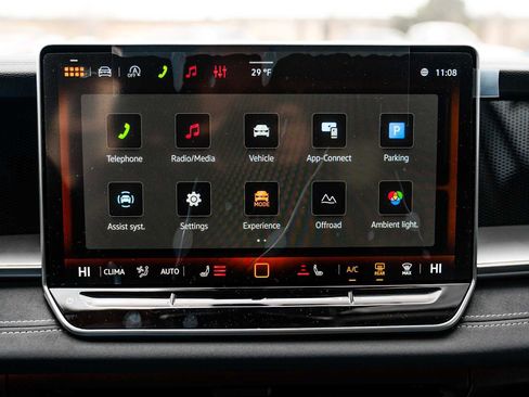 New 2026 Volkswagen Tiguan SE image 30